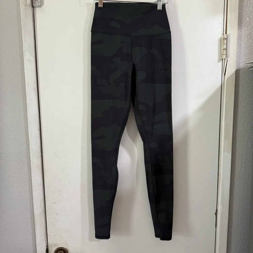 ALO Yoga good size